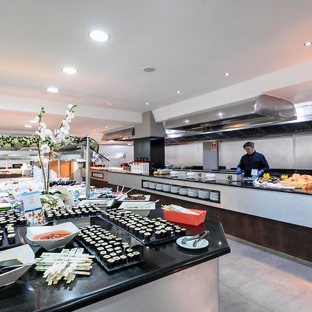 Cabogata Beach Hotel Retamar  Exteriör bild Buffet at a hotel
