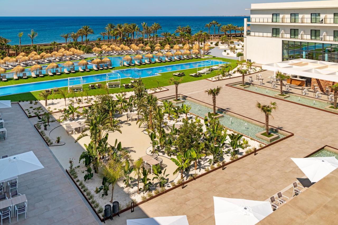 Cabogata Beach Hotel Retamar  Exteriör bild The resort's main pool