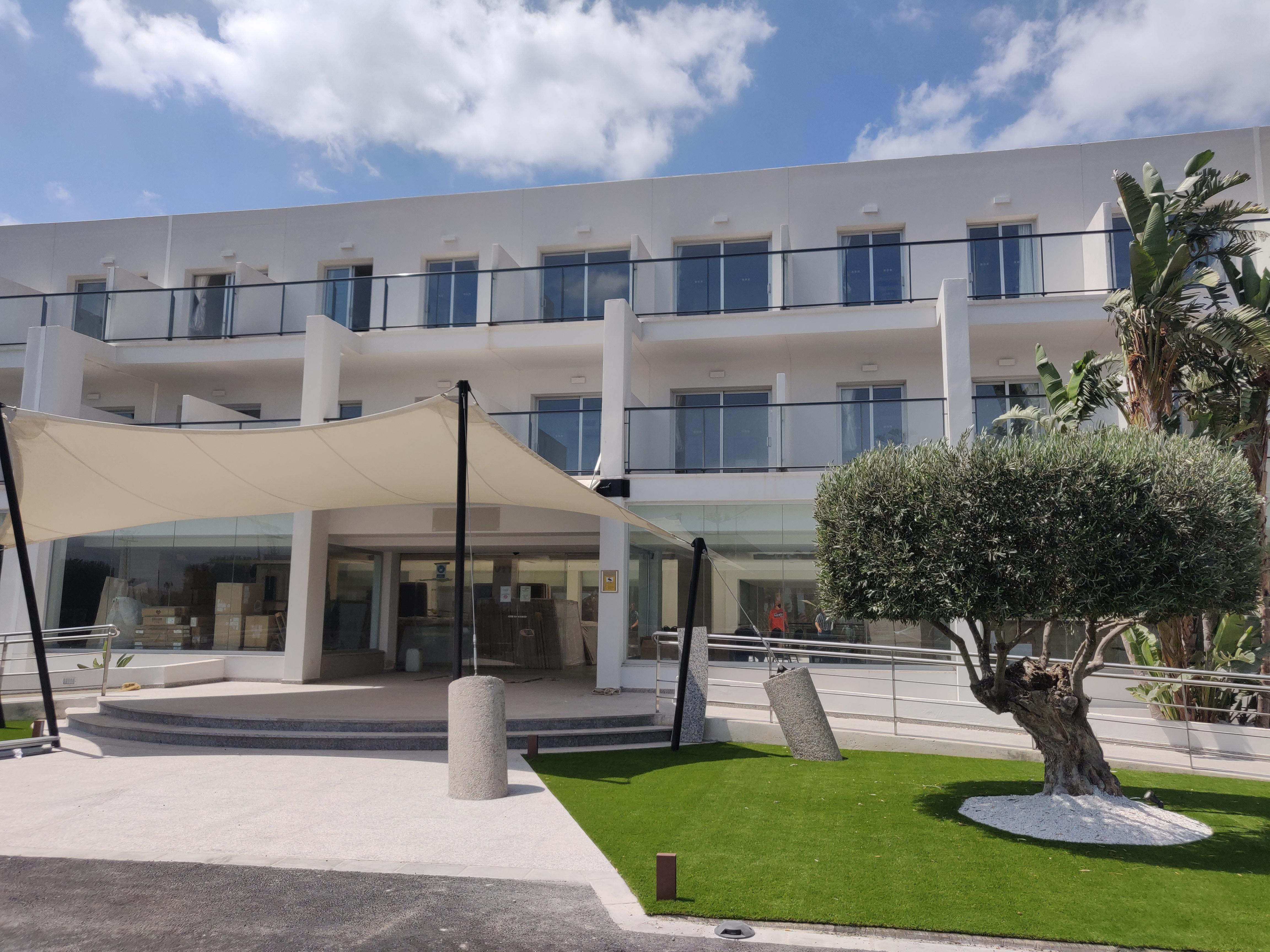Cabogata Beach Hotel Retamar  Exteriör bild The new building of the University of Patras