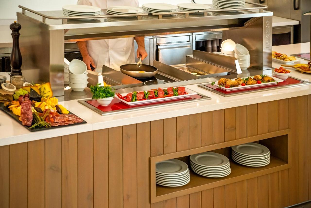 Cabogata Beach Hotel Retamar  Exteriör bild A buffet