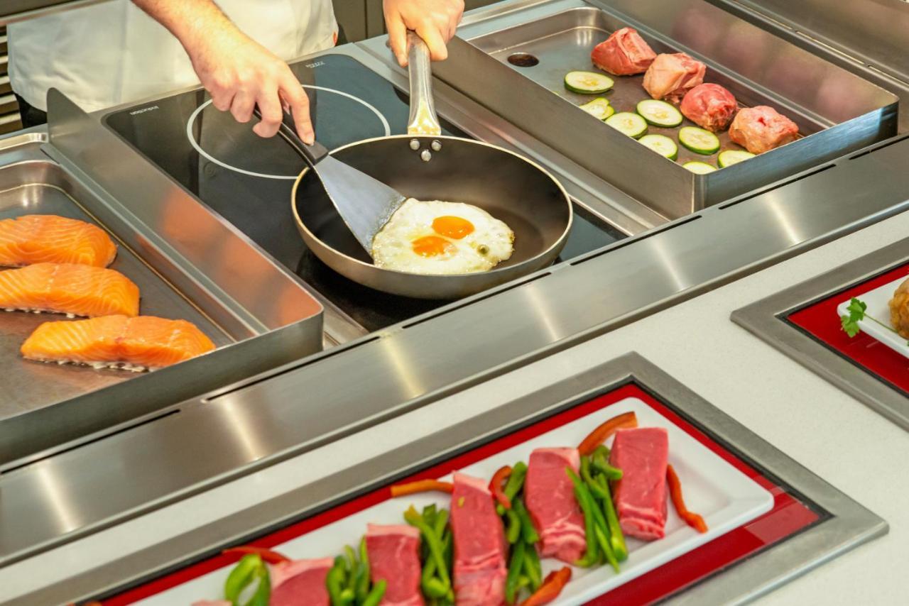 Cabogata Beach Hotel Retamar  Exteriör bild A commercial kitchen